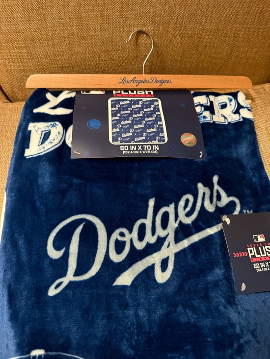 Los Angeles Dodgers Other - Los Angeles Dodgers Navy Plush Throw Blanket - Official Team Script